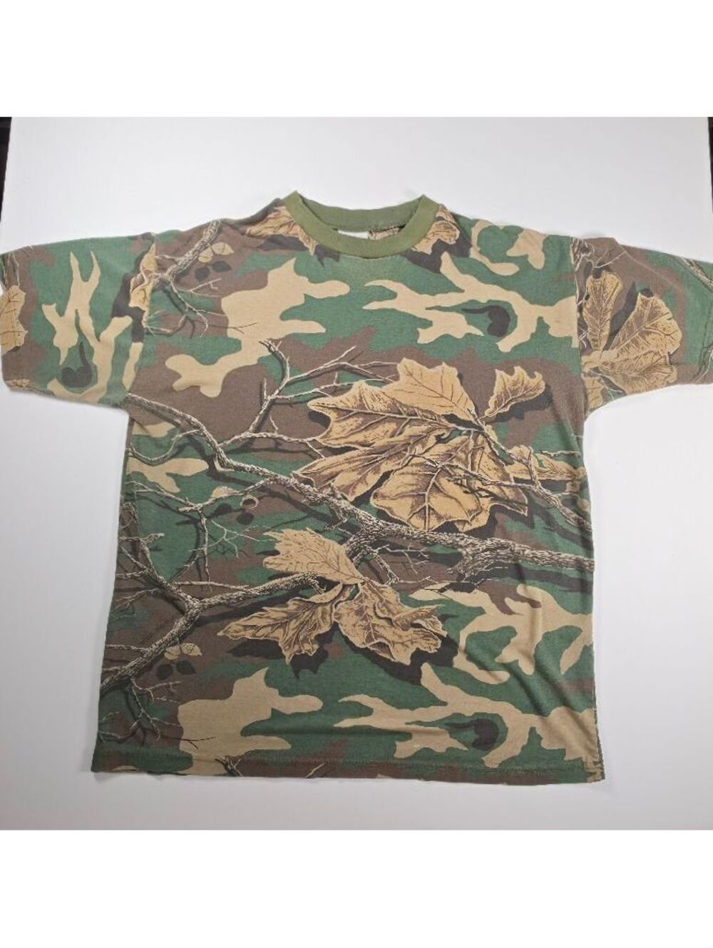 Vintage 90s Woodland Camo T Shirt Hunting Oak Leaf Acorn All Over Print Tee